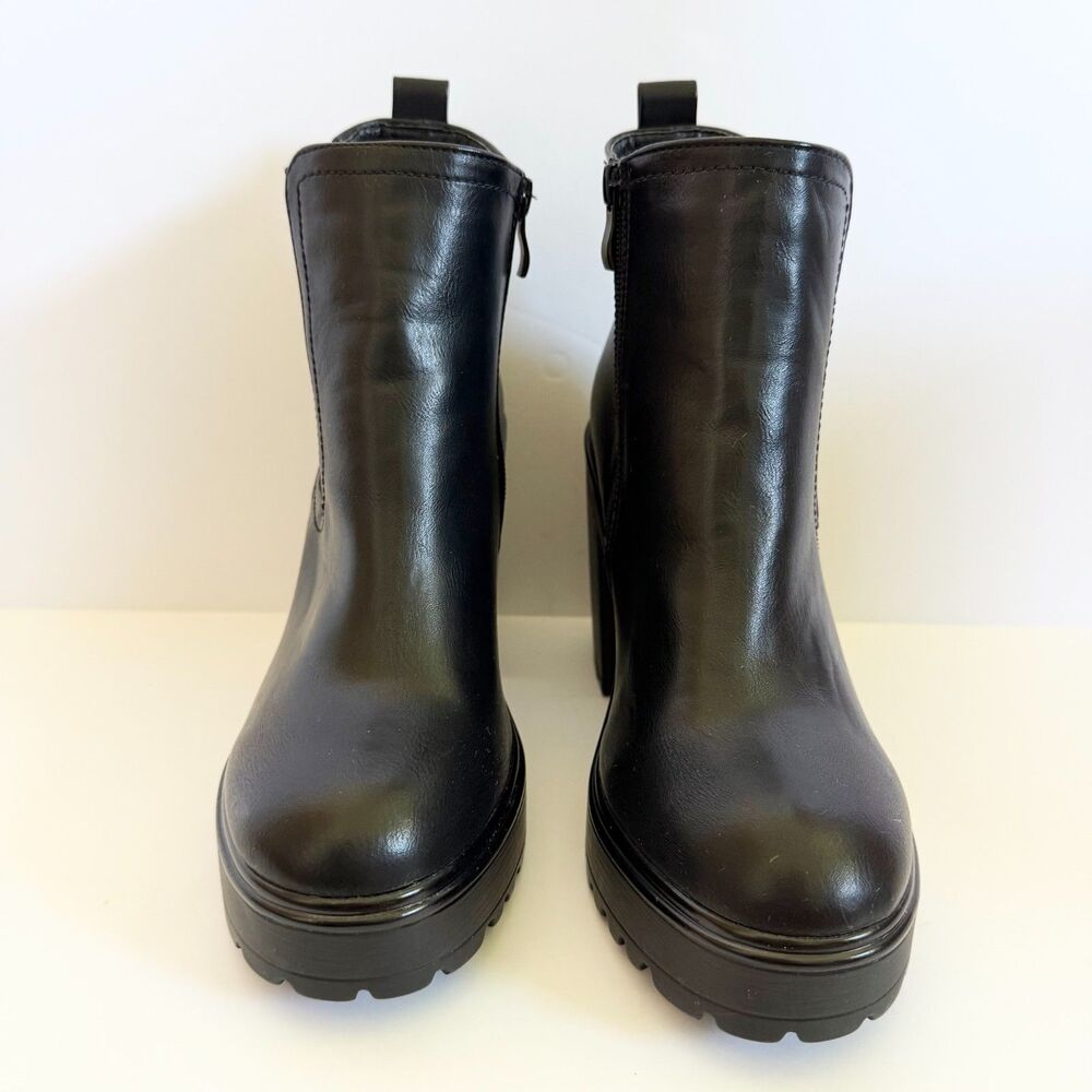 Refresh Black Faux Leather Platform Lug Sole Chelsea Boots 7.5 - Picture 2 of 8